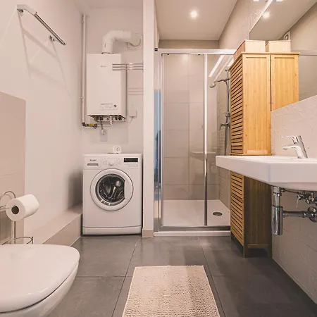 Rodzinny 5-osobowy - Basen, Tenis, Silownia Apartman